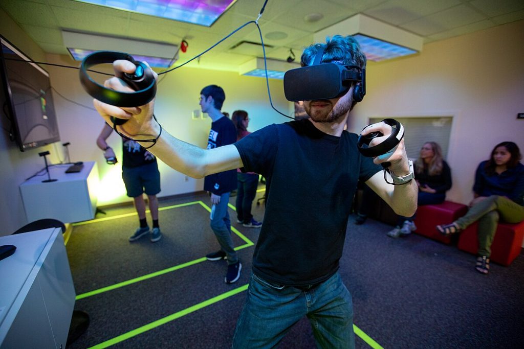 Virtual Reality in Gaming: Redefining the Player Experience